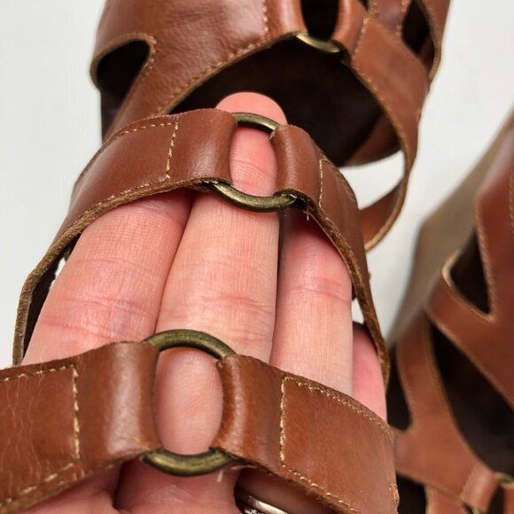 Restricted Camel Brown Strappy Cutout Wooden Platform Wedge Sandals Shoes - Picture 7 of 16